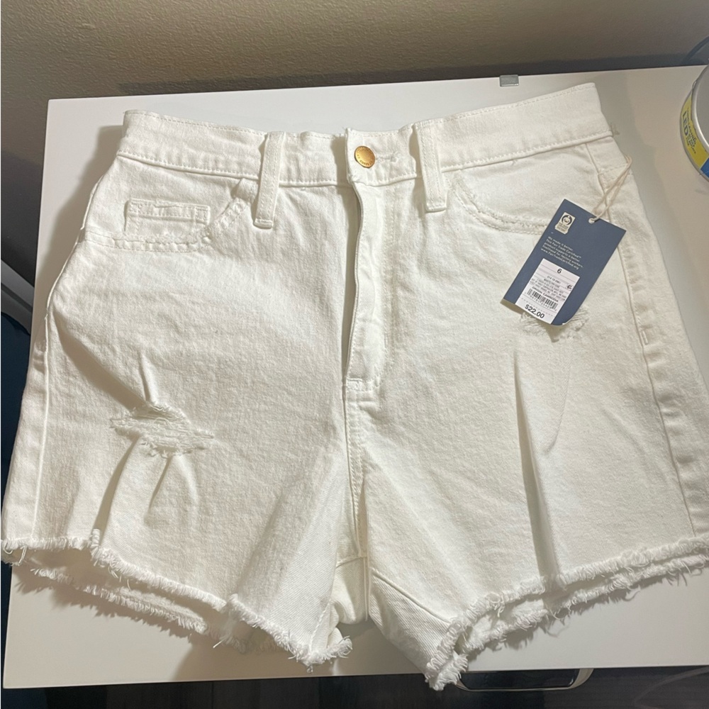 Universal Thread Shorts - Picture 2 of 4